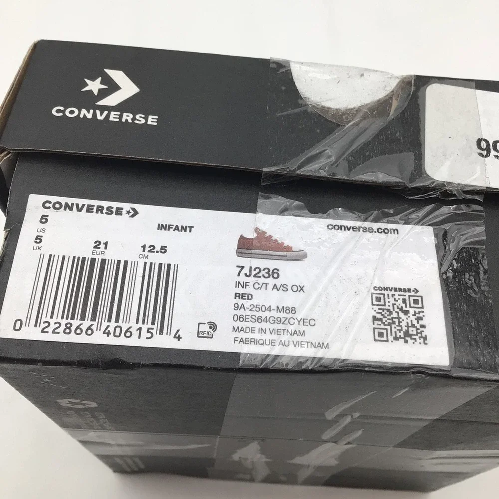 Converse Chuck Taylor All Star Infant Size 5 Red Low Top Sneakers 7J236 NEW